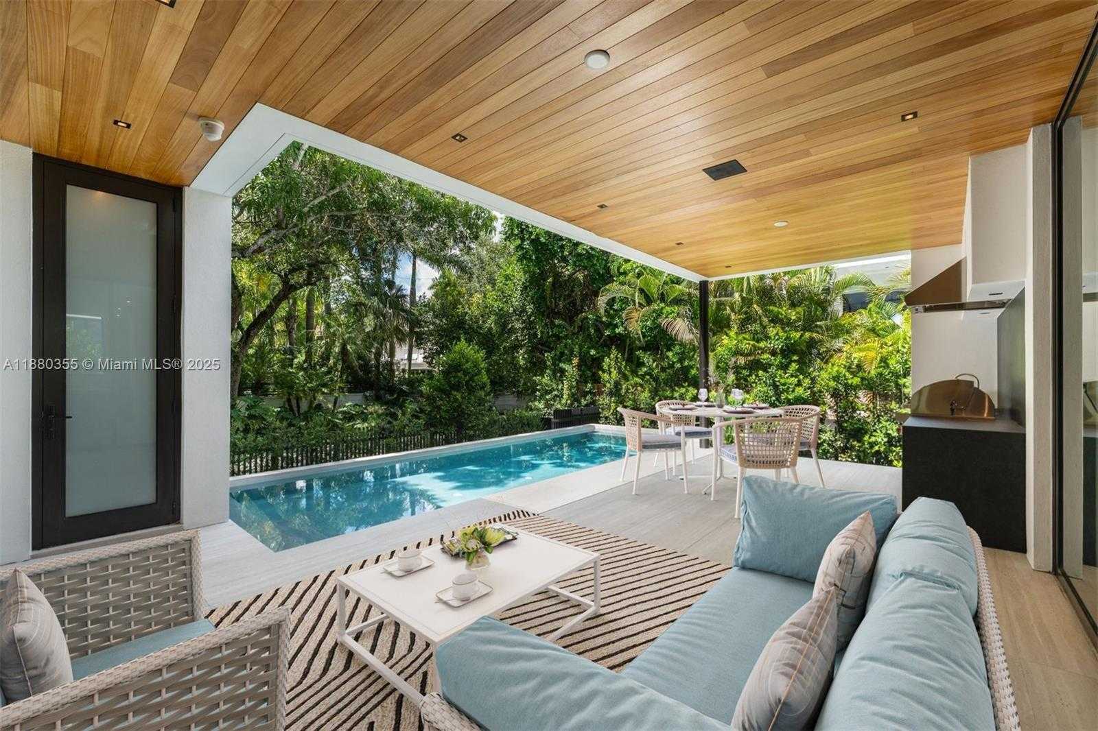 Small Image of 4095 HARDIE AVE, Miami Number 5