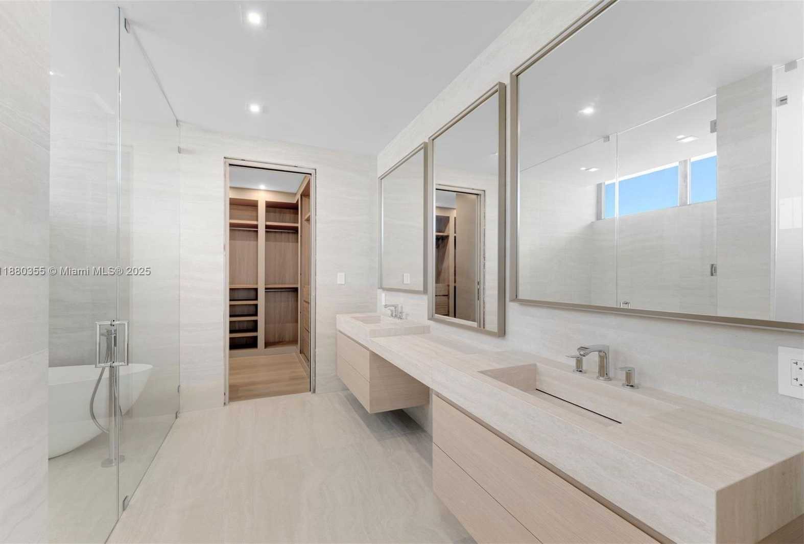 Small Image of 4095 HARDIE AVE, Miami Number 7