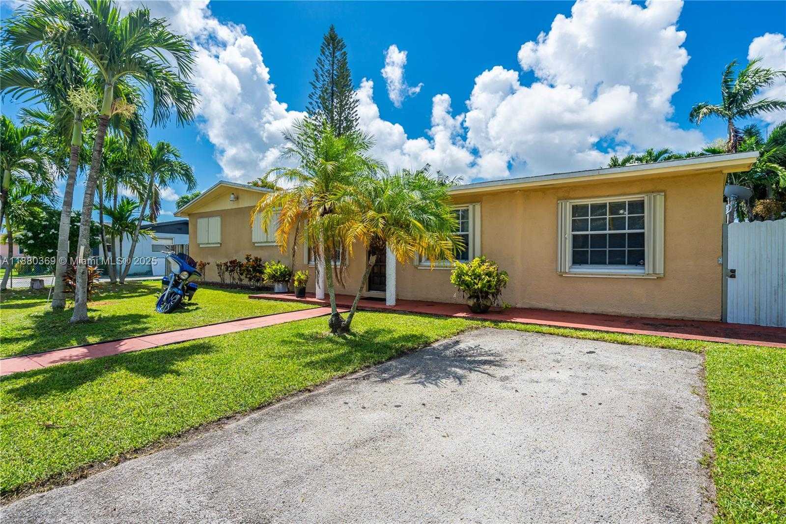 Small Image of 14820 SOUTH WEST 297TH ST, Homestead Number 2