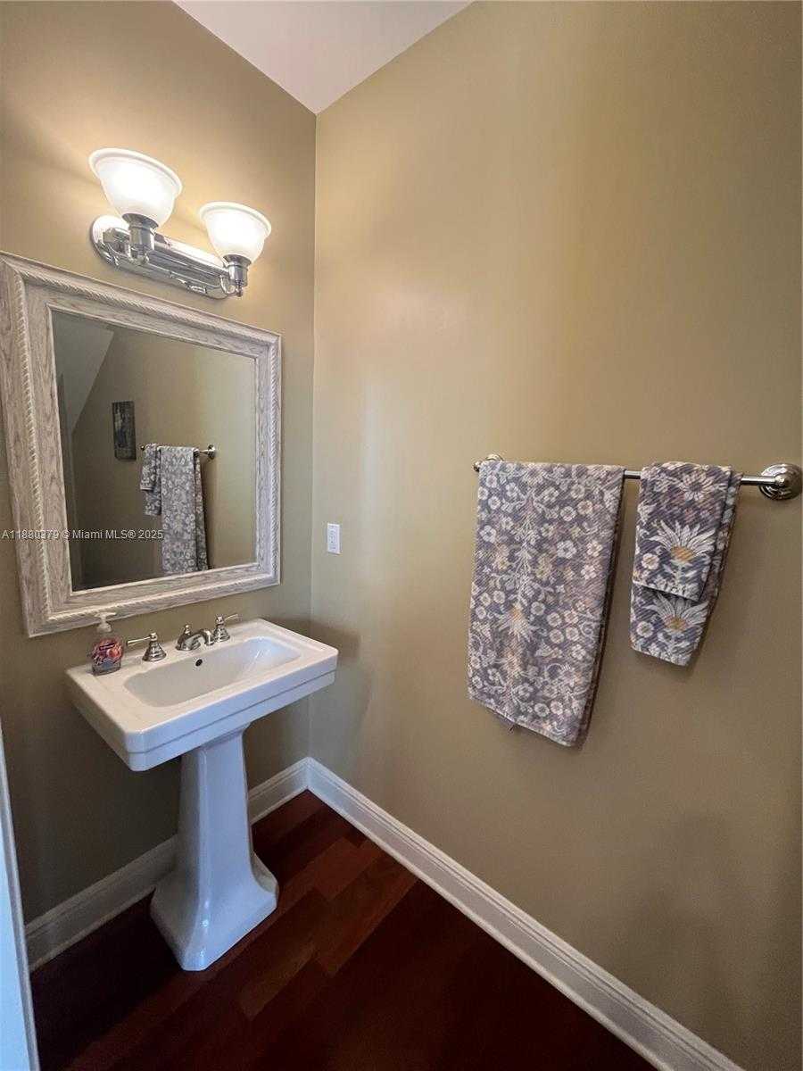 Small Image of 111 ANGLERS WAY, Islamorada Number 17