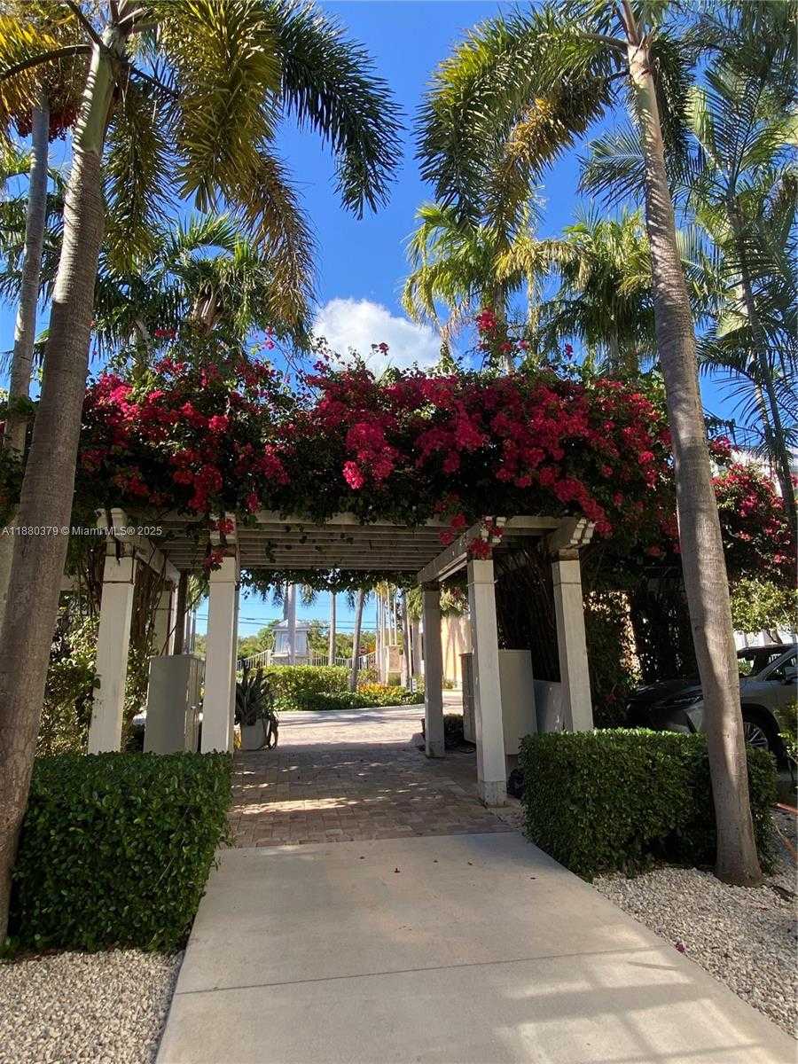 Small Image of 111 ANGLERS WAY, Islamorada Number 2
