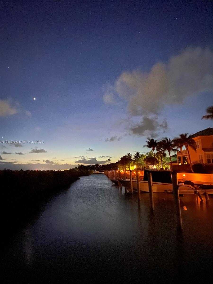 Small Image of 111 ANGLERS WAY, Islamorada Number 37