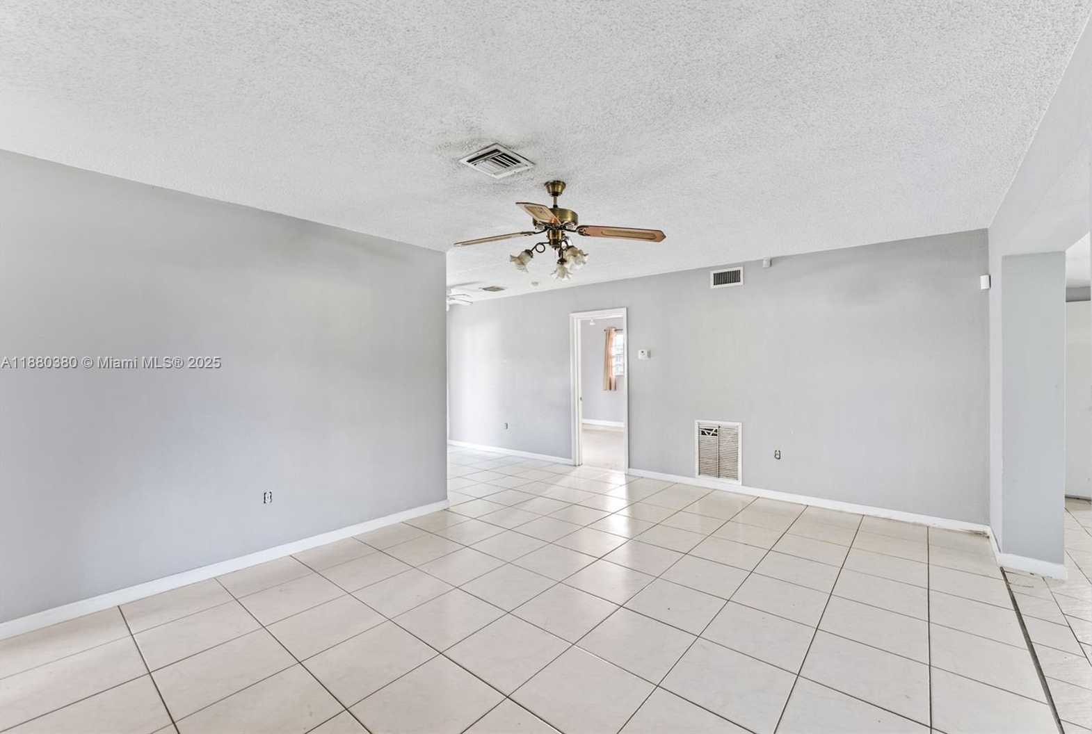 Small Image of 7820 ORLEANS ST, Miramar Number 10