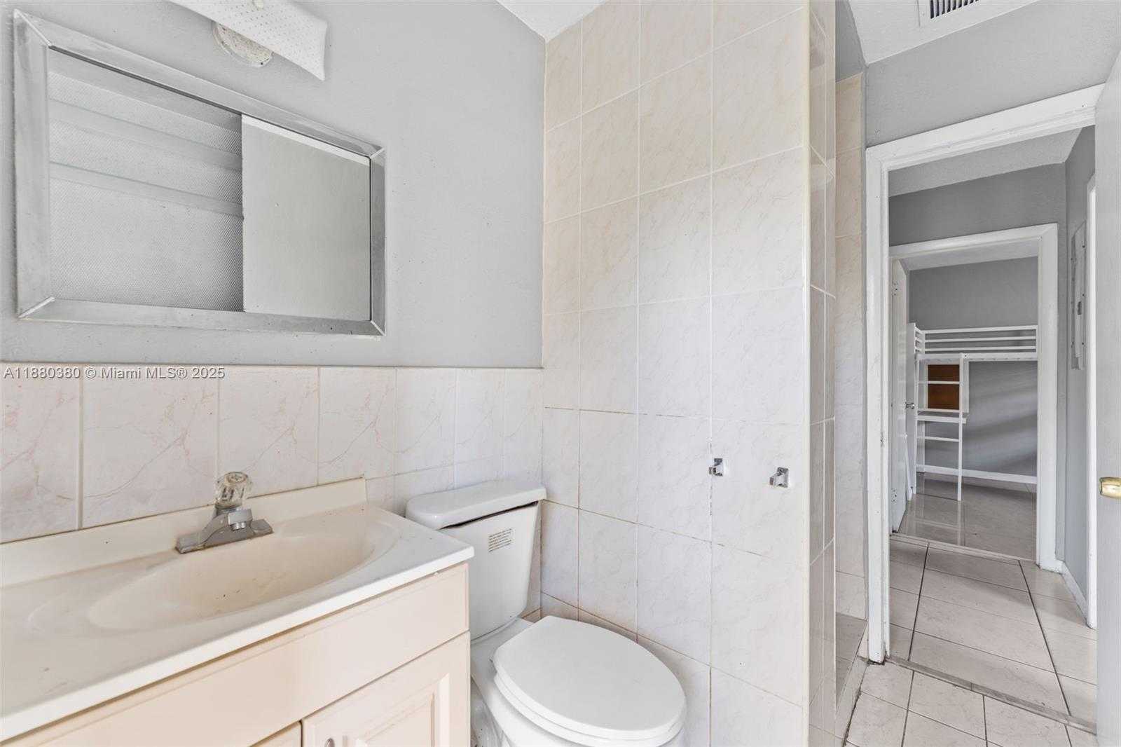Small Image of 7820 ORLEANS ST, Miramar Number 14