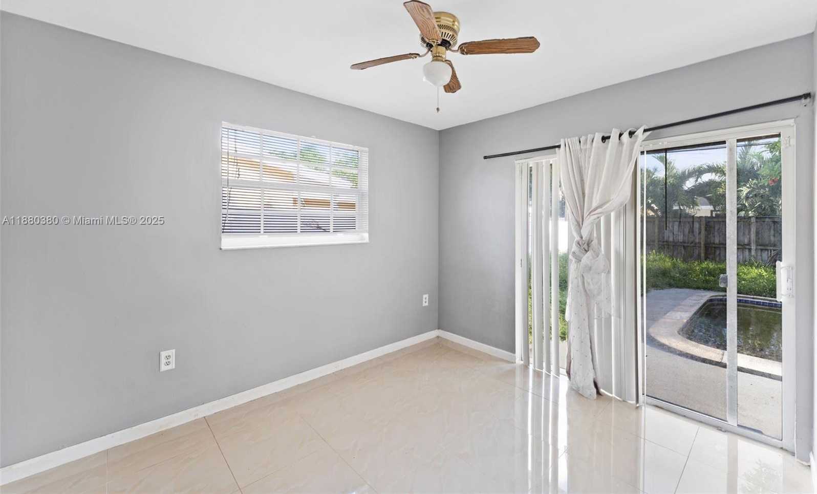 Small Image of 7820 ORLEANS ST, Miramar Number 15