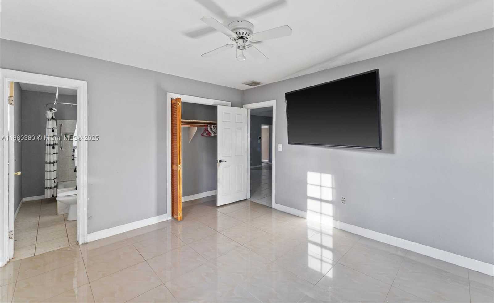 Small Image of 7820 ORLEANS ST, Miramar Number 3
