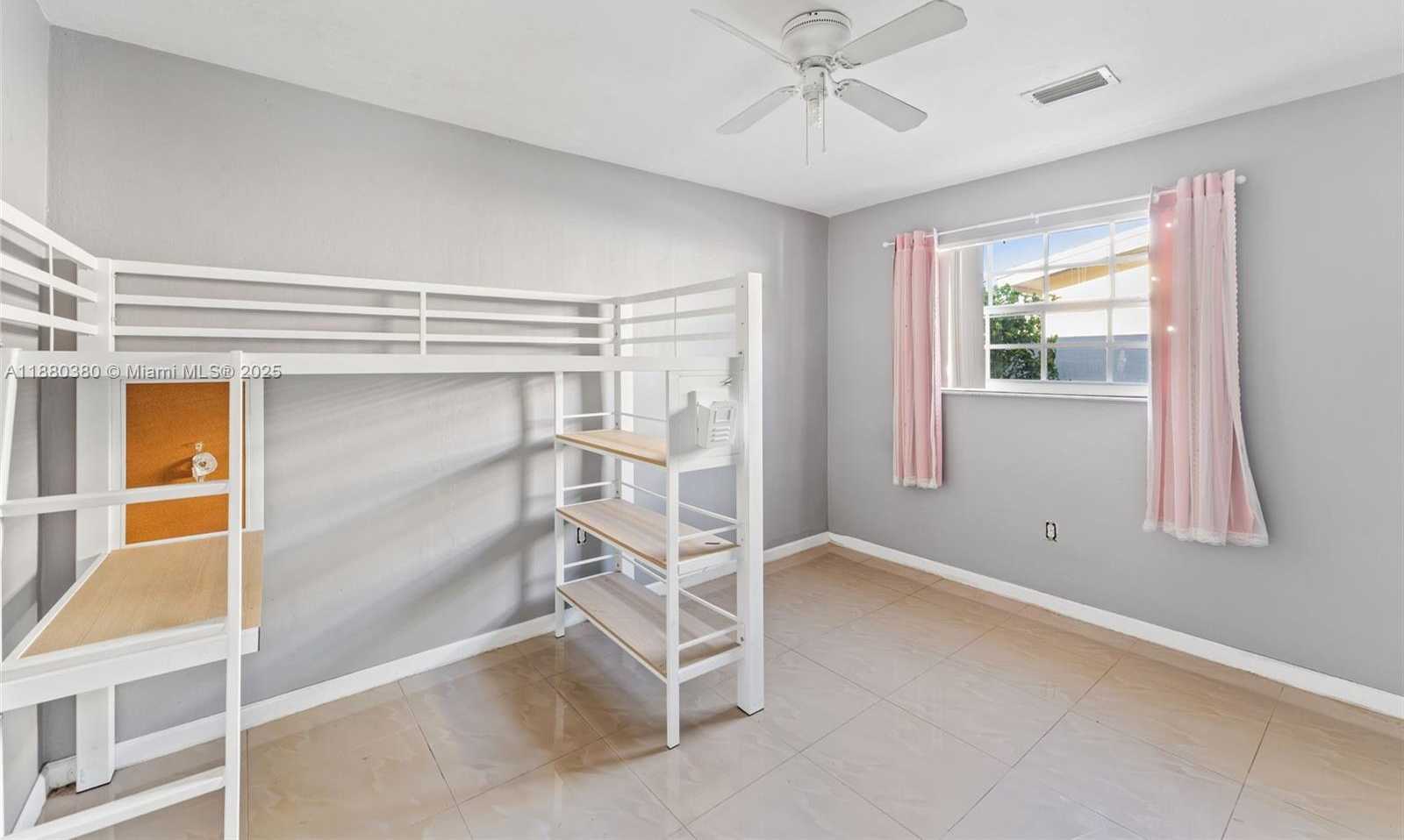 Small Image of 7820 ORLEANS ST, Miramar Number 7
