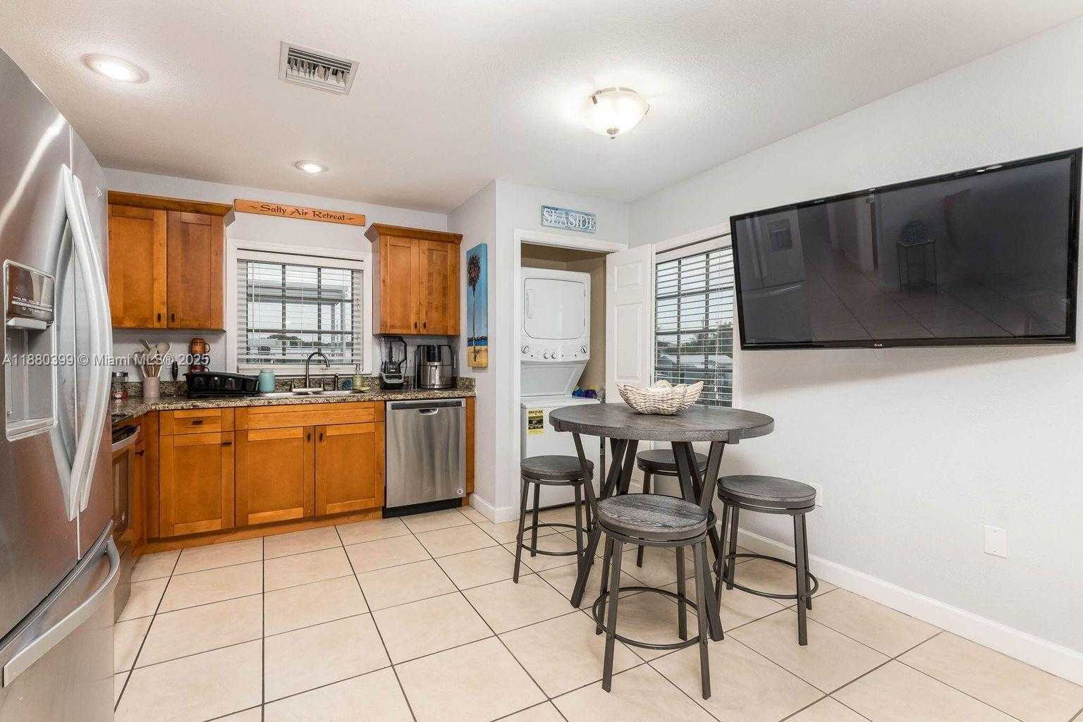 Small Image of 325 CALUSA ST #320, Key Largo Number 22