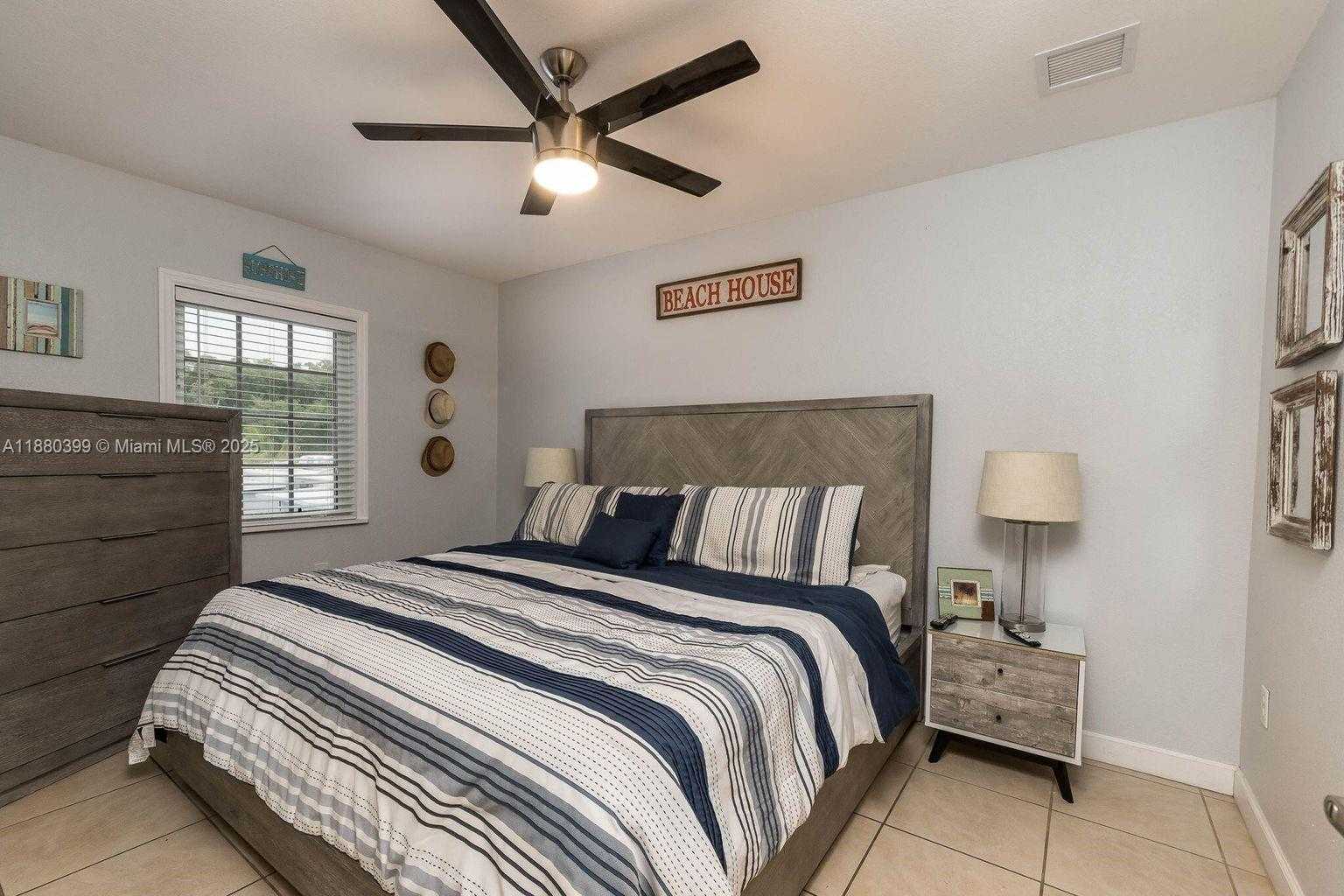 Small Image of 325 CALUSA ST #320, Key Largo Number 26
