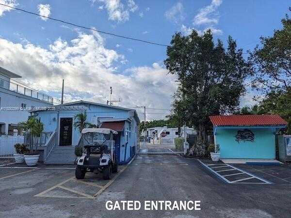 Small Image of 325 CALUSA ST #320, Key Largo Number 33