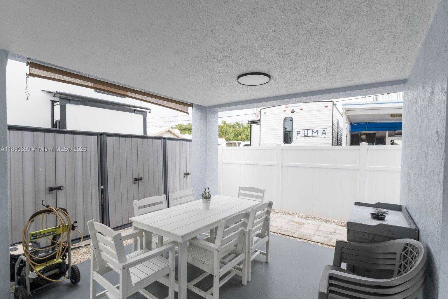 Small Image of 325 CALUSA ST #320, Key Largo Number 7