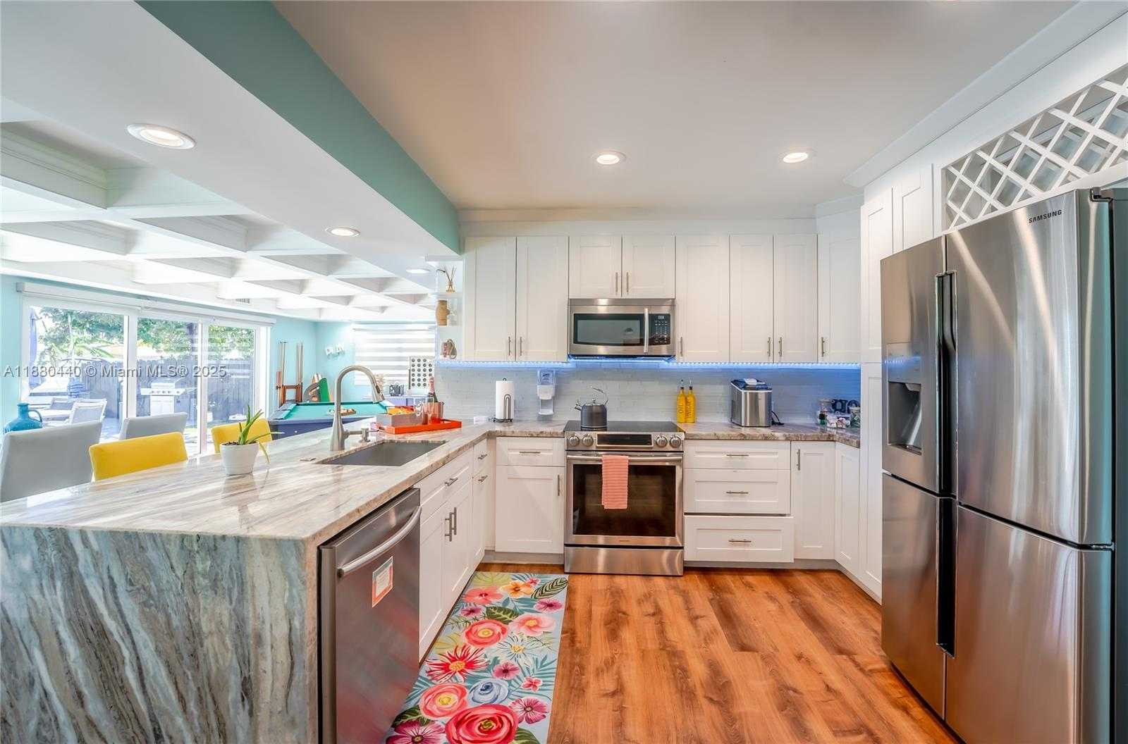 Small Image of 4600 SOUTH WEST 43RD AVE, Dania Beach Number 11