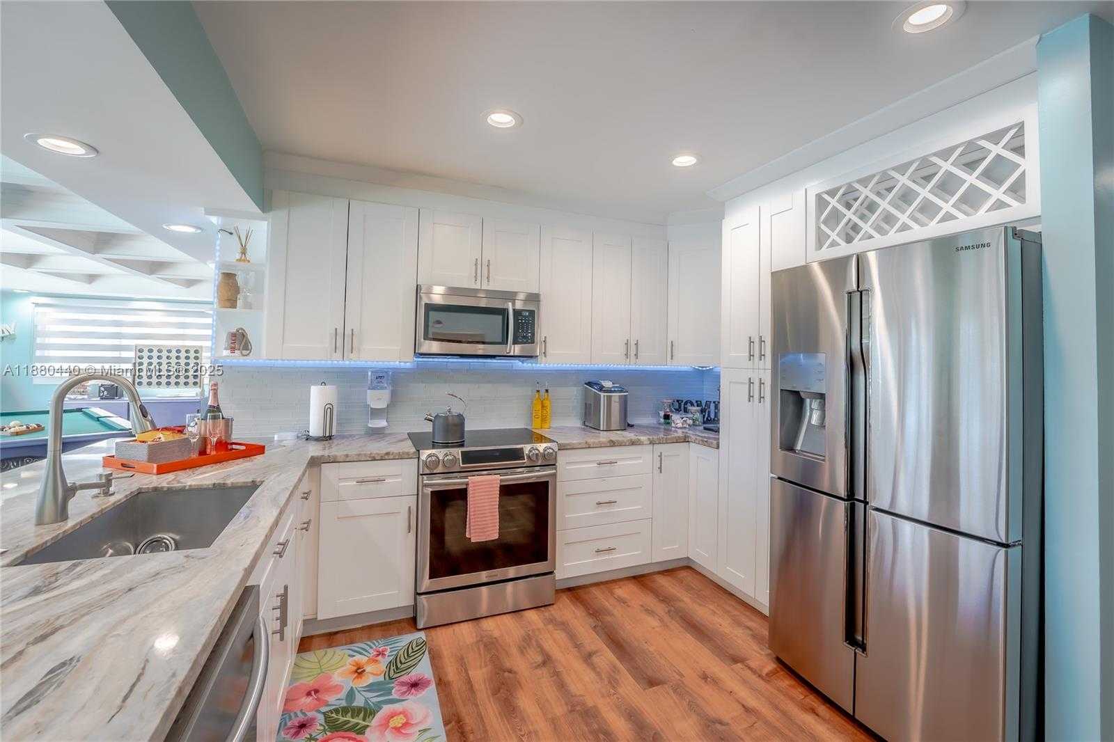 Small Image of 4600 SOUTH WEST 43RD AVE, Dania Beach Number 13