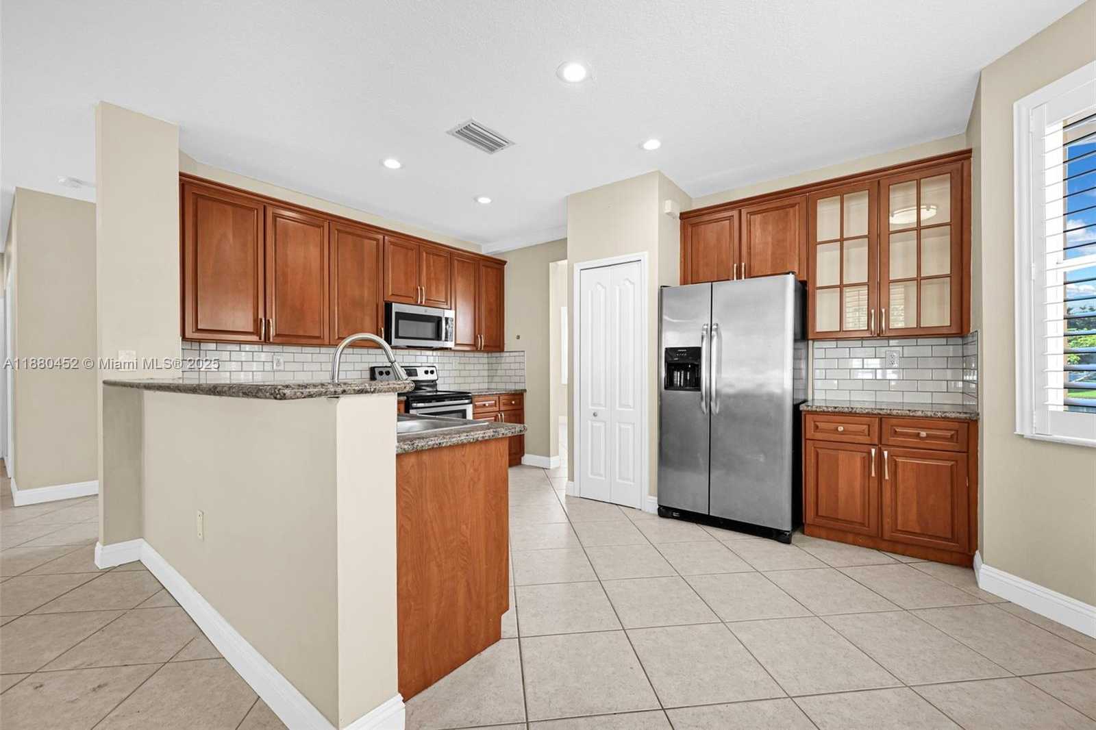 Small Image of 2784 SOUTH WEST 129TH TER, Miramar Number 14