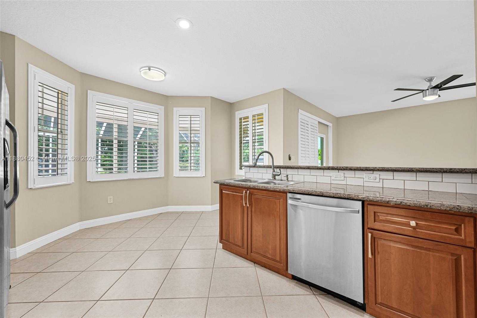 Small Image of 2784 SOUTH WEST 129TH TER, Miramar Number 16