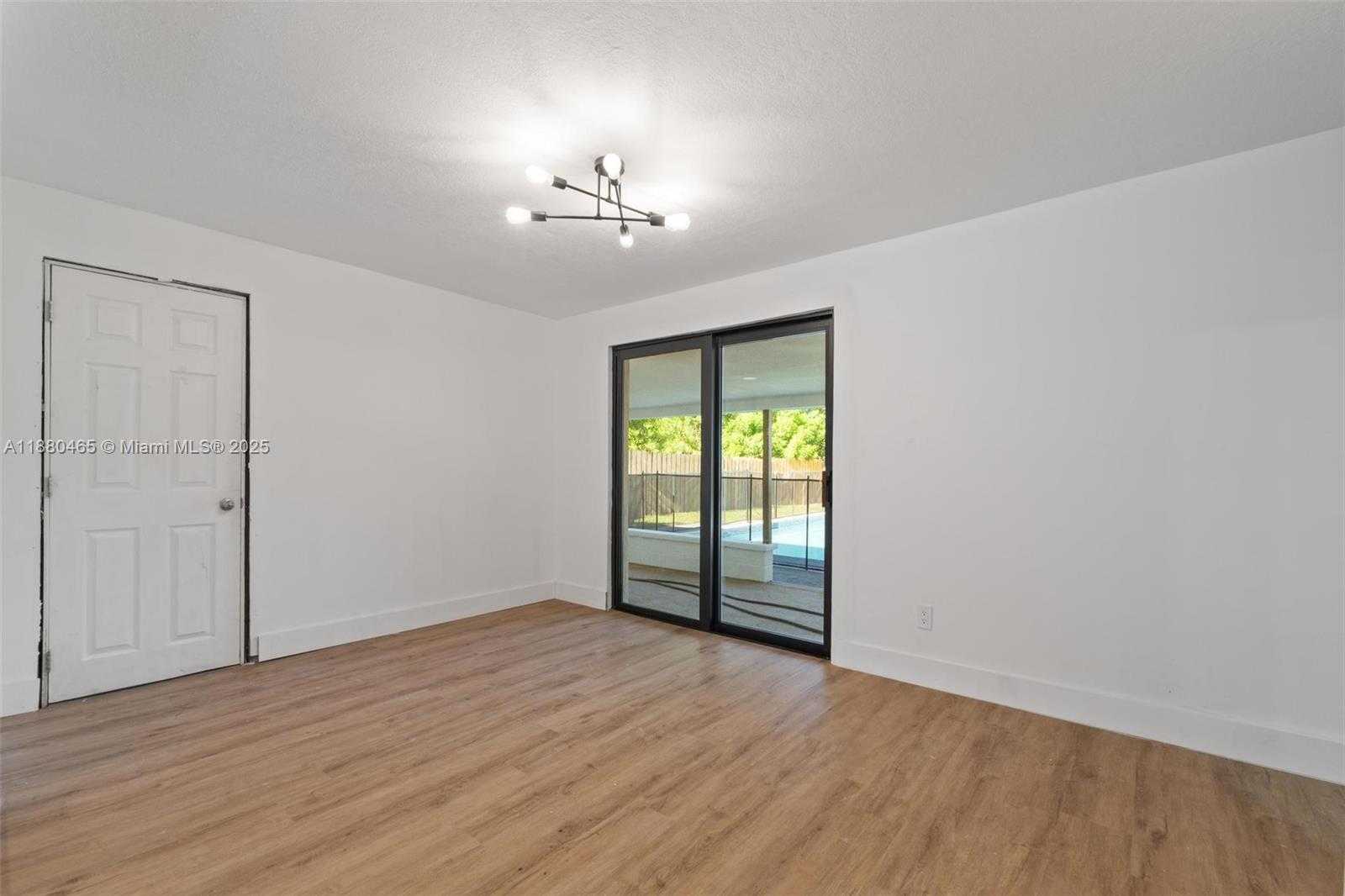 Small Image of 1516 SOUTH WEST 30TH TER, Fort Lauderdale Number 14