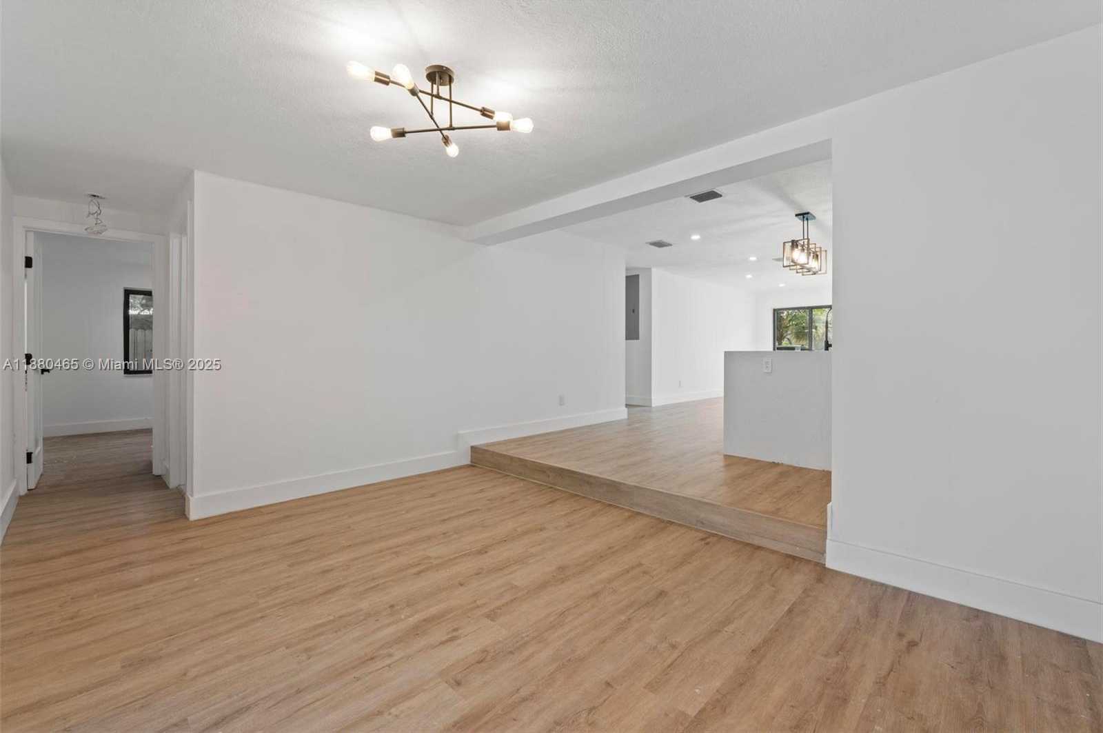 Small Image of 1516 SOUTH WEST 30TH TER, Fort Lauderdale Number 15