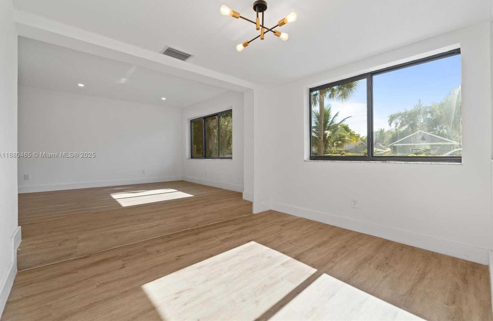 Small Image of 1516 SOUTH WEST 30TH TER, Fort Lauderdale Number 28