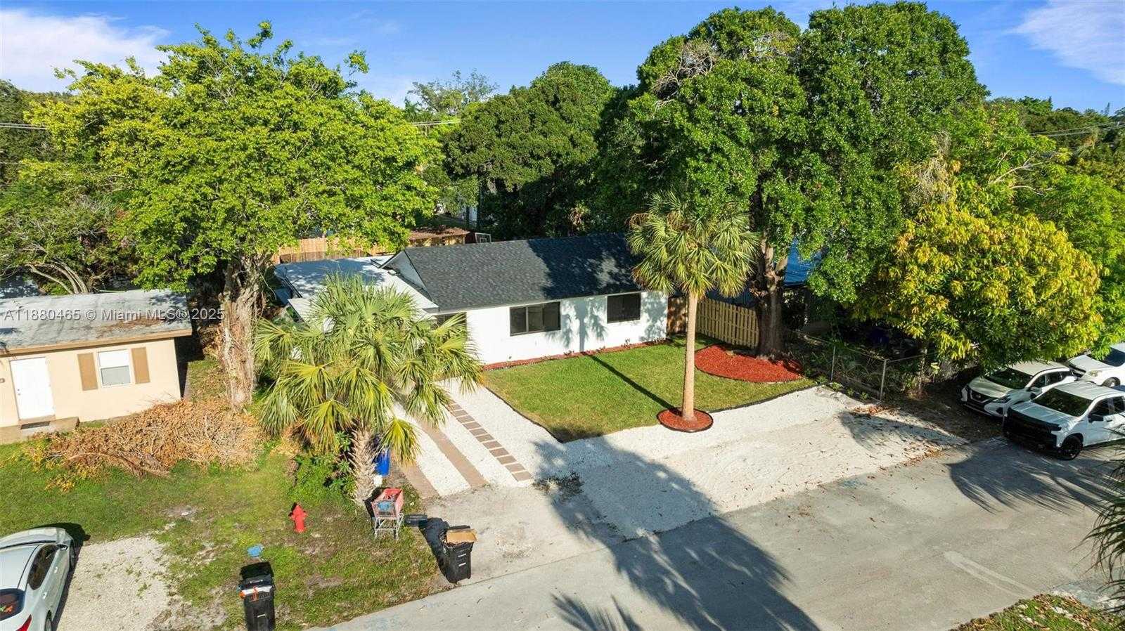 Small Image of 1516 SOUTH WEST 30TH TER, Fort Lauderdale Number 29