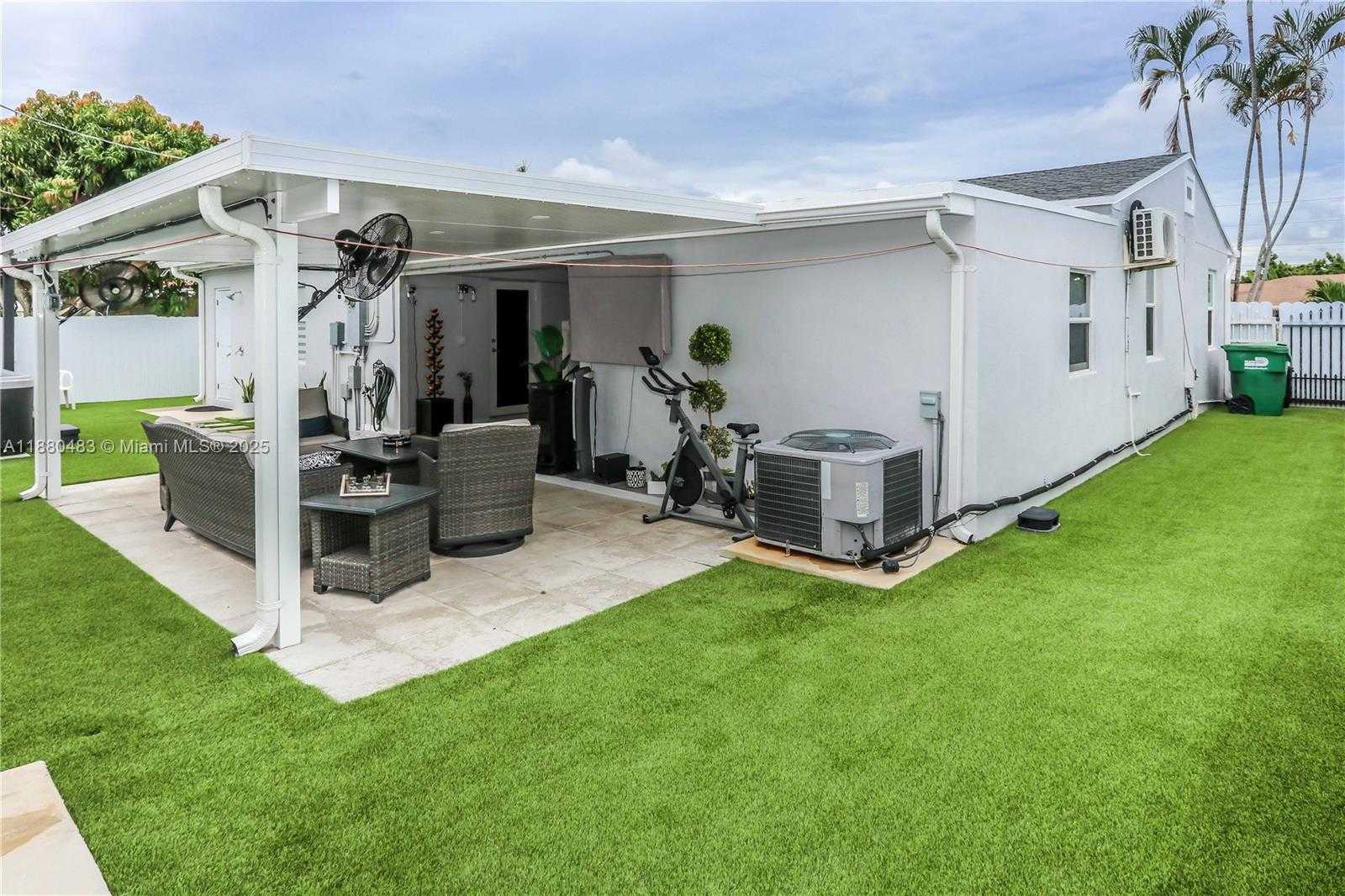 Small Image of 7280 SOUTH WEST 13TH ST, Miami Number 17