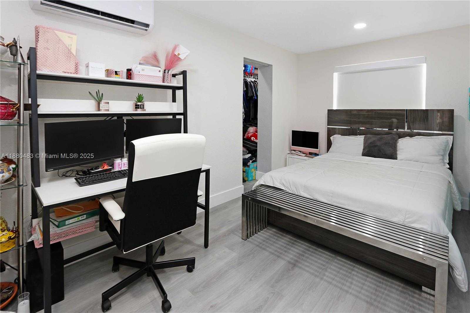 Small Image of 7280 SOUTH WEST 13TH ST, Miami Number 30