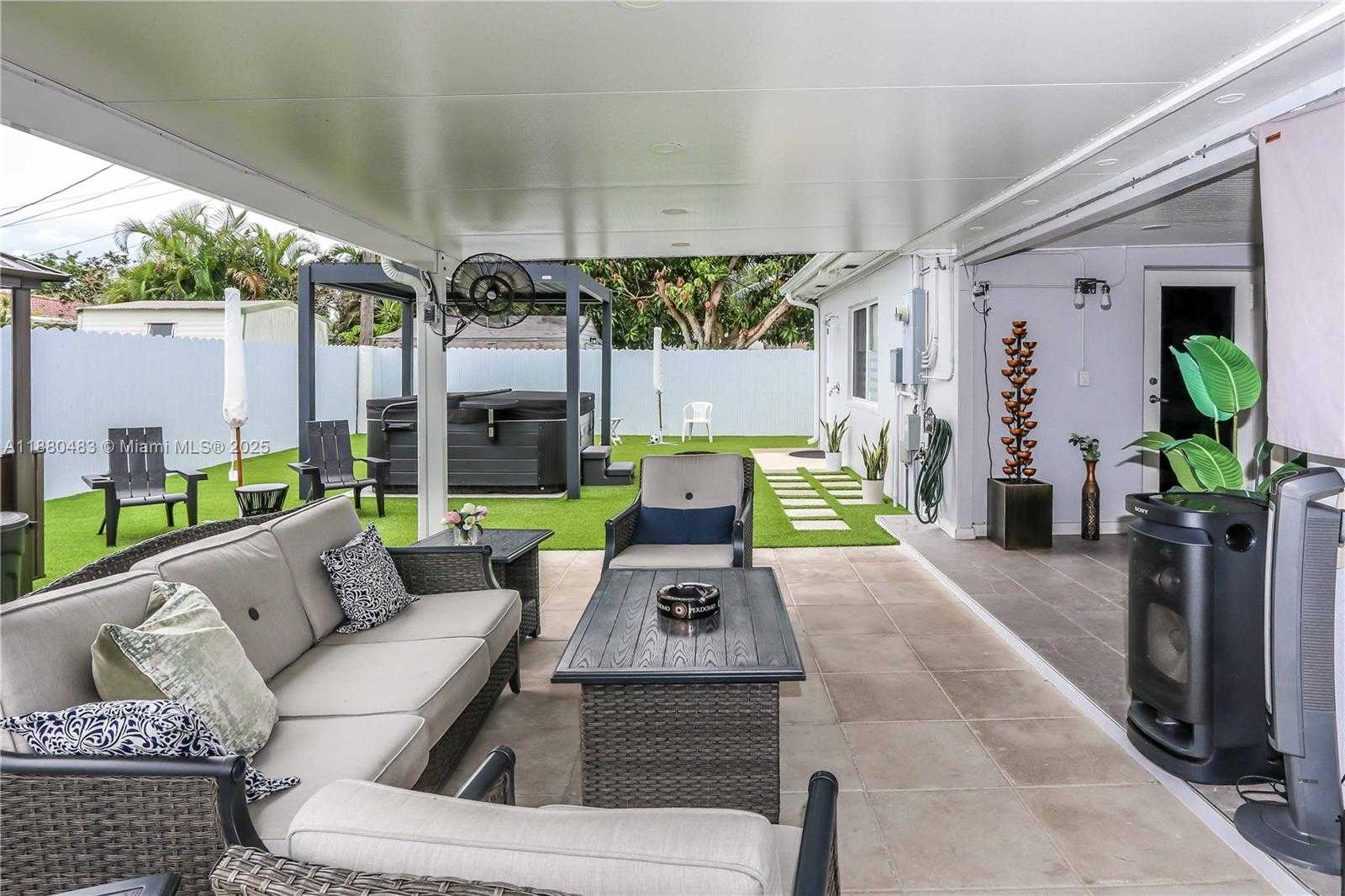Small Image of 7280 SOUTH WEST 13TH ST, Miami Number 9