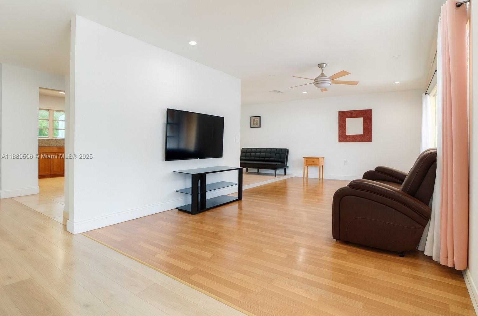 Small Image of 8930 NORTH WEST 11TH ST, Pembroke Pines Number 13