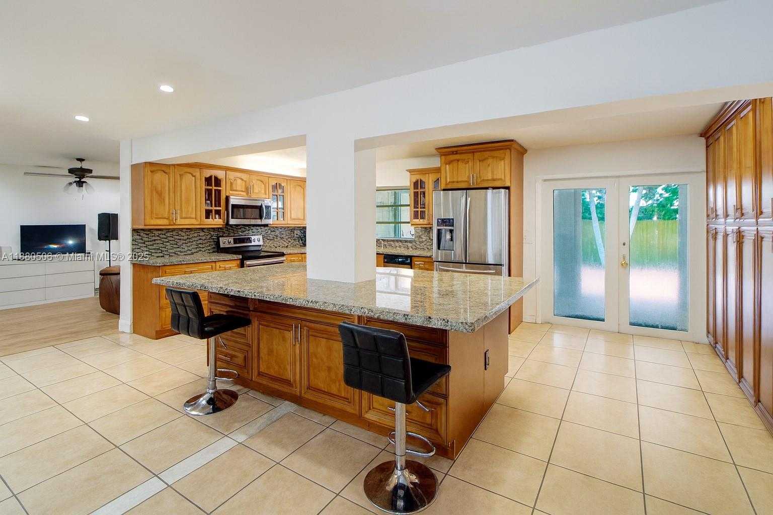 Small Image of 8930 NORTH WEST 11TH ST, Pembroke Pines Number 18