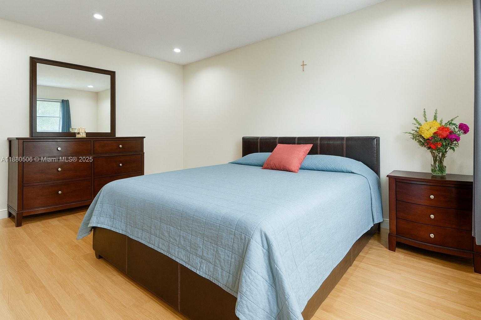 Small Image of 8930 NORTH WEST 11TH ST, Pembroke Pines Number 33
