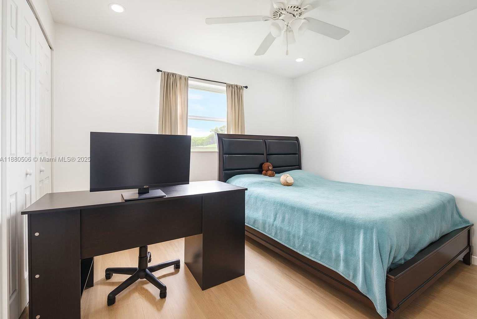 Small Image of 8930 NORTH WEST 11TH ST, Pembroke Pines Number 35