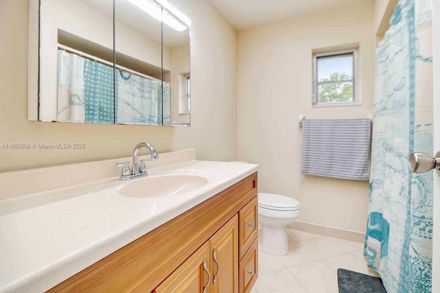 Small Image of 8930 NORTH WEST 11TH ST, Pembroke Pines Number 36
