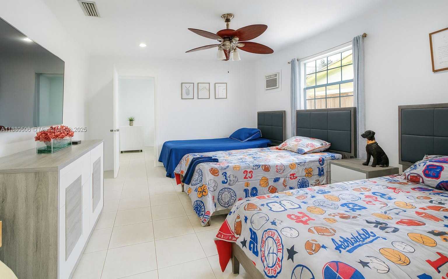 Small Image of 8930 NORTH WEST 11TH ST, Pembroke Pines Number 39