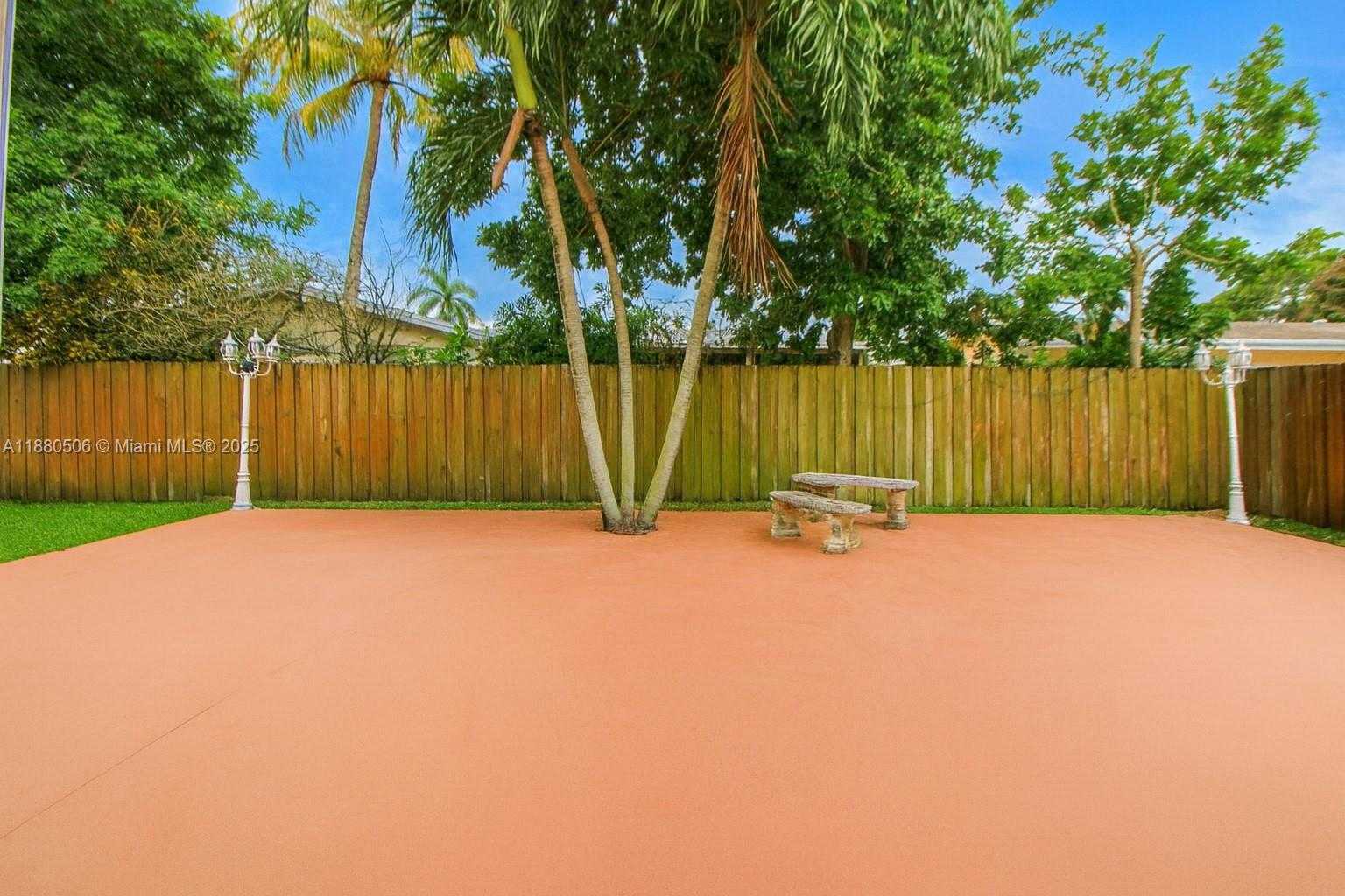 Small Image of 8930 NORTH WEST 11TH ST, Pembroke Pines Number 9