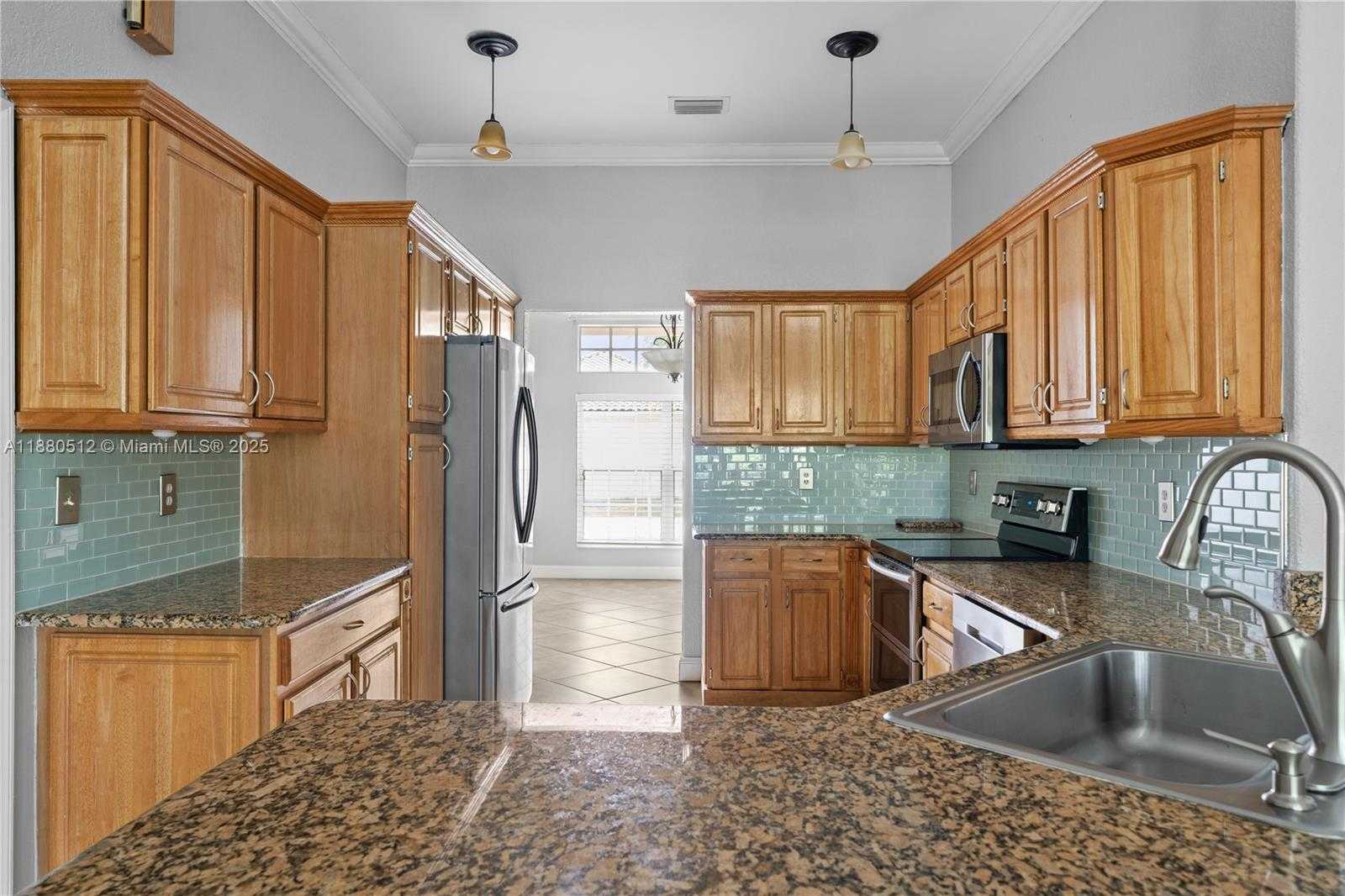 Small Image of 1154 NORTH WEST 183RD TER, Pembroke Pines Number 11