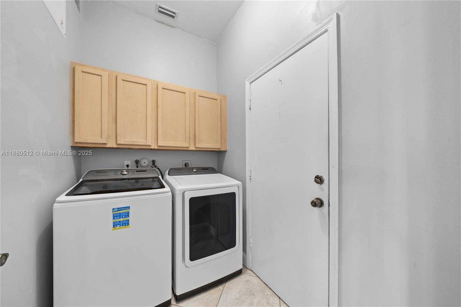 Small Image of 1154 NORTH WEST 183RD TER, Pembroke Pines Number 15