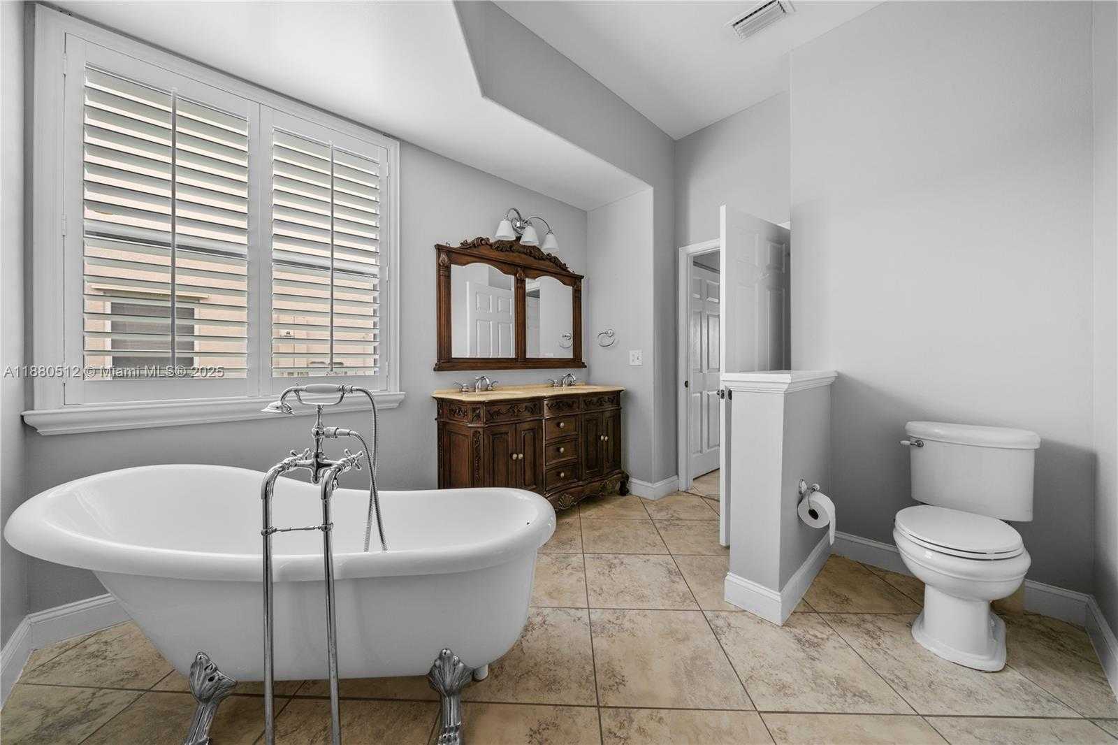 Small Image of 1154 NORTH WEST 183RD TER, Pembroke Pines Number 36
