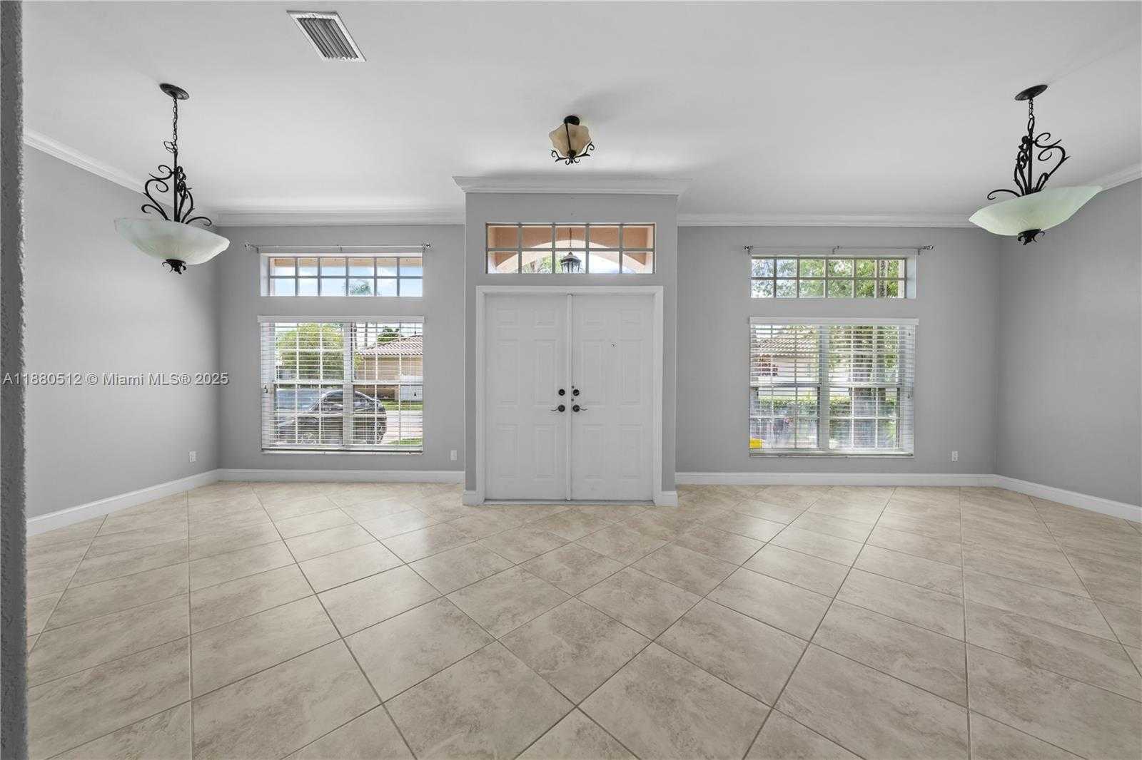 Small Image of 1154 NORTH WEST 183RD TER, Pembroke Pines Number 5
