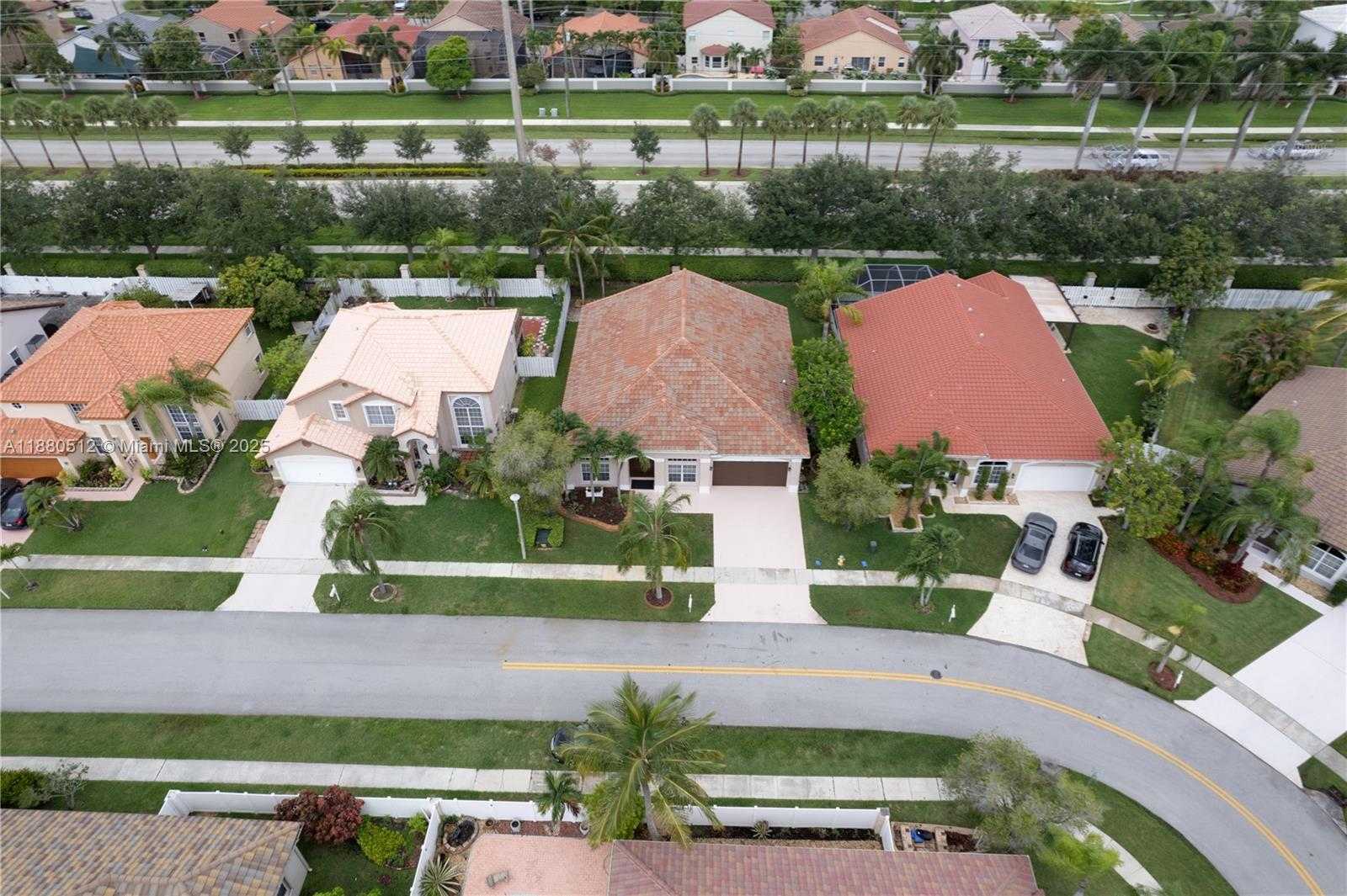 Small Image of 1154 NORTH WEST 183RD TER, Pembroke Pines Number 53