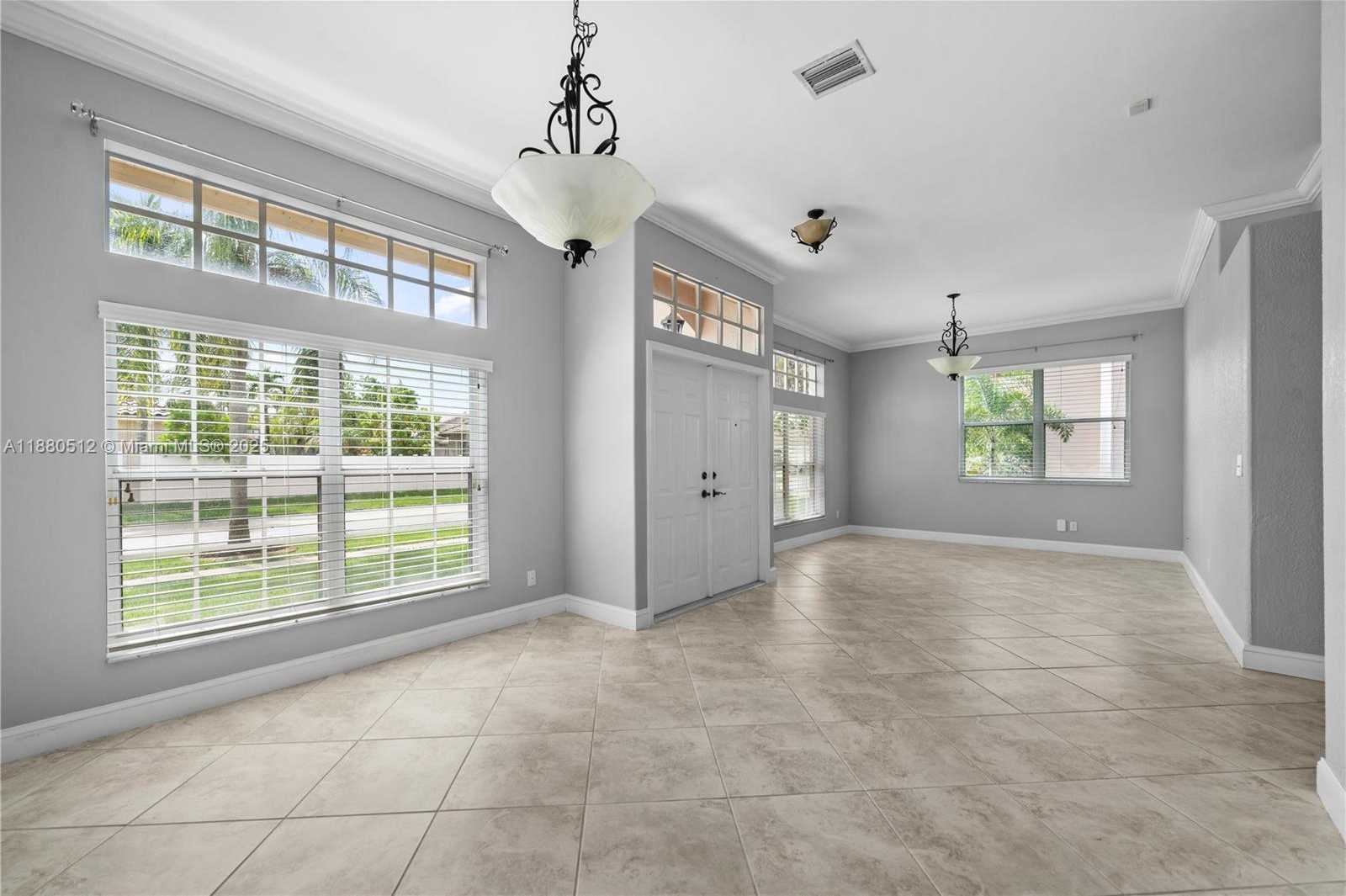Small Image of 1154 NORTH WEST 183RD TER, Pembroke Pines Number 6