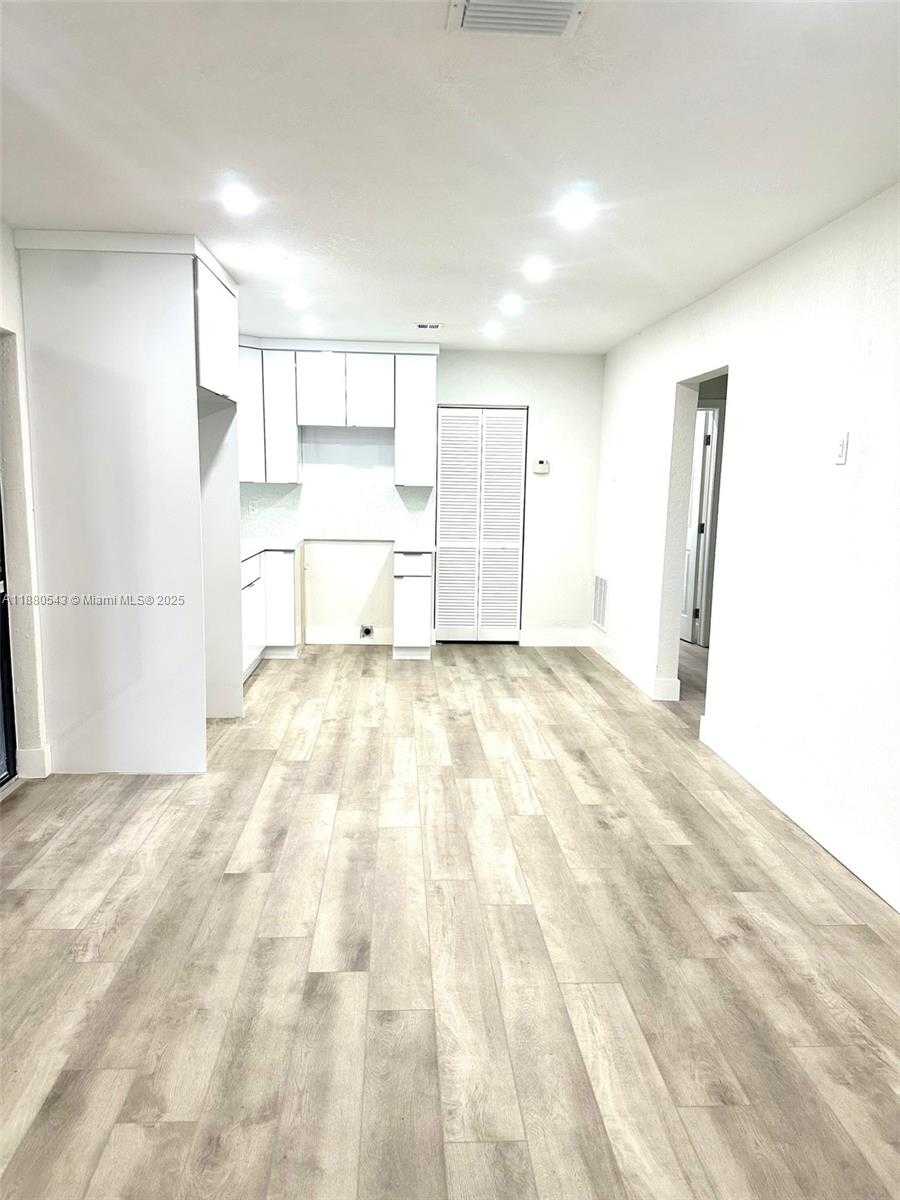 Small Image of 1420 NORTH WEST 174TH ST, Miami Gardens Number 11
