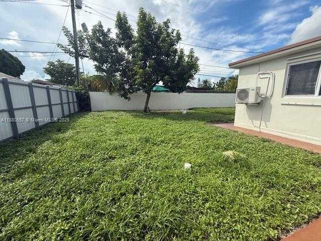 Small Image of 5730 NORTH WEST 112TH TER, Hialeah Number 13