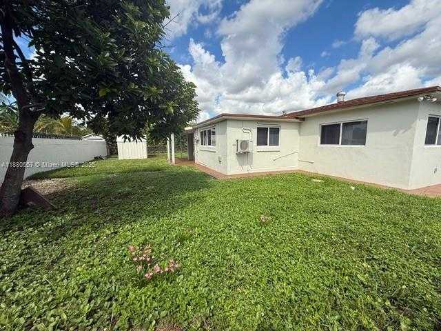 Small Image of 5730 NORTH WEST 112TH TER, Hialeah Number 14