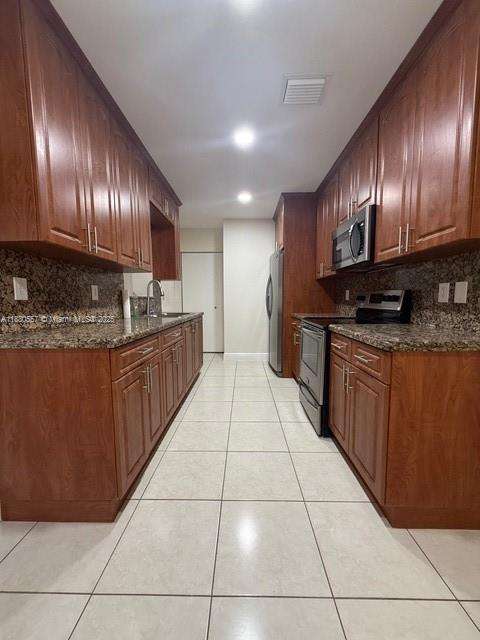 Small Image of 5730 NORTH WEST 112TH TER, Hialeah Number 3