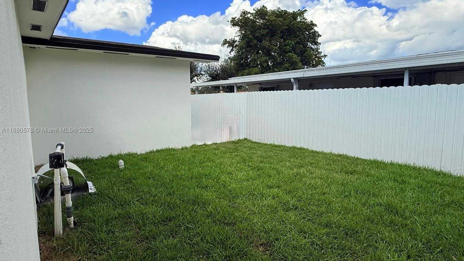 Small Image of 6320 NORTH WEST 113TH TER, Hialeah Number 47