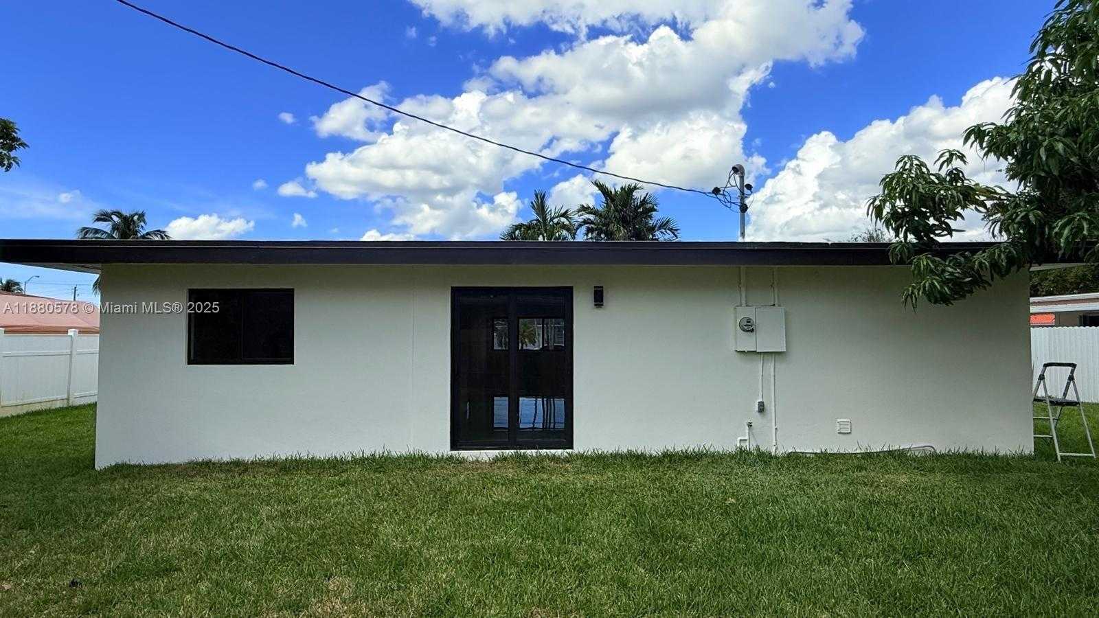 Small Image of 6320 NORTH WEST 113TH TER, Hialeah Number 52
