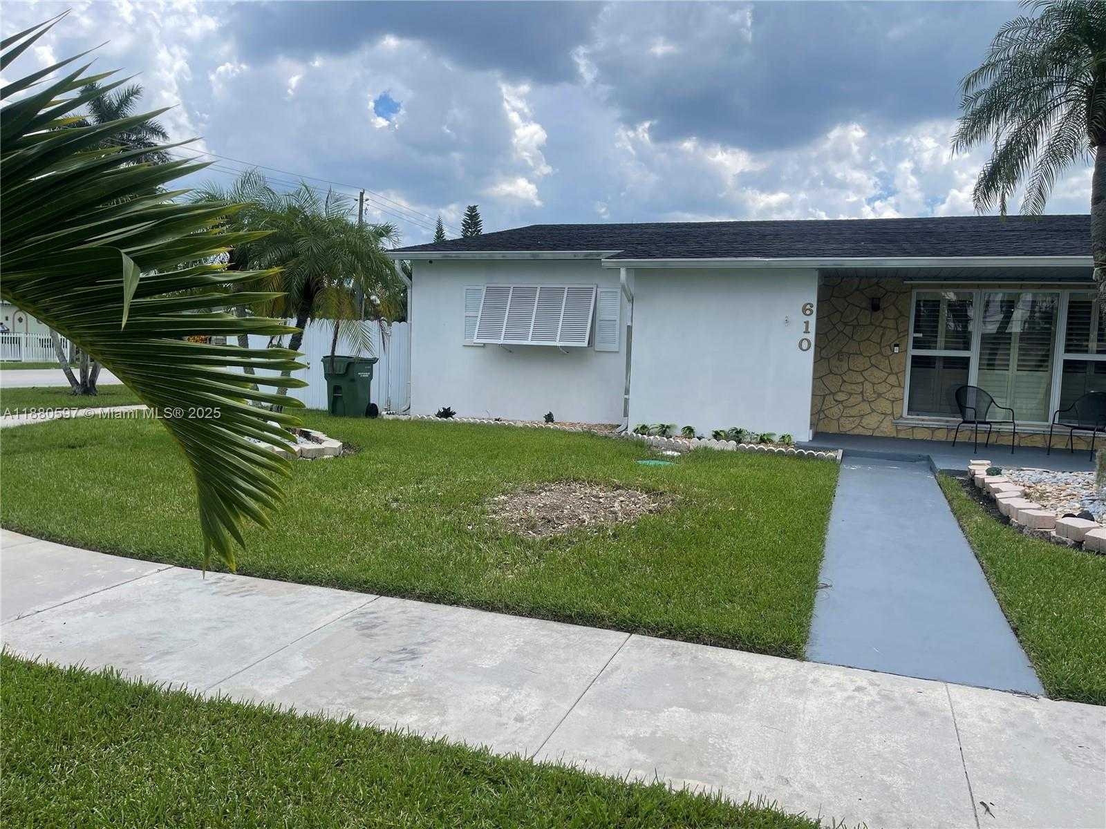 Small Image of 610 NORTH WEST 16TH ST, Homestead Number 2