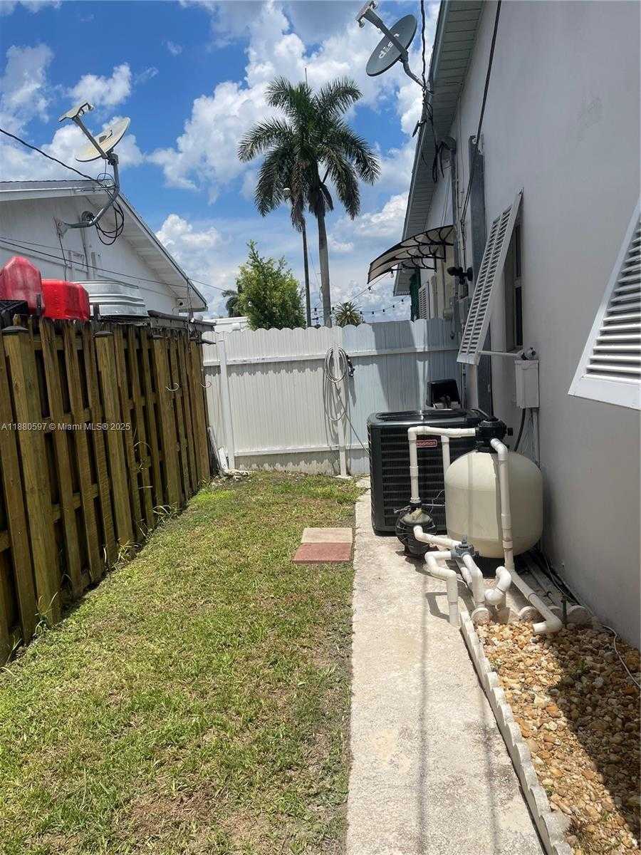 Small Image of 610 NORTH WEST 16TH ST, Homestead Number 27
