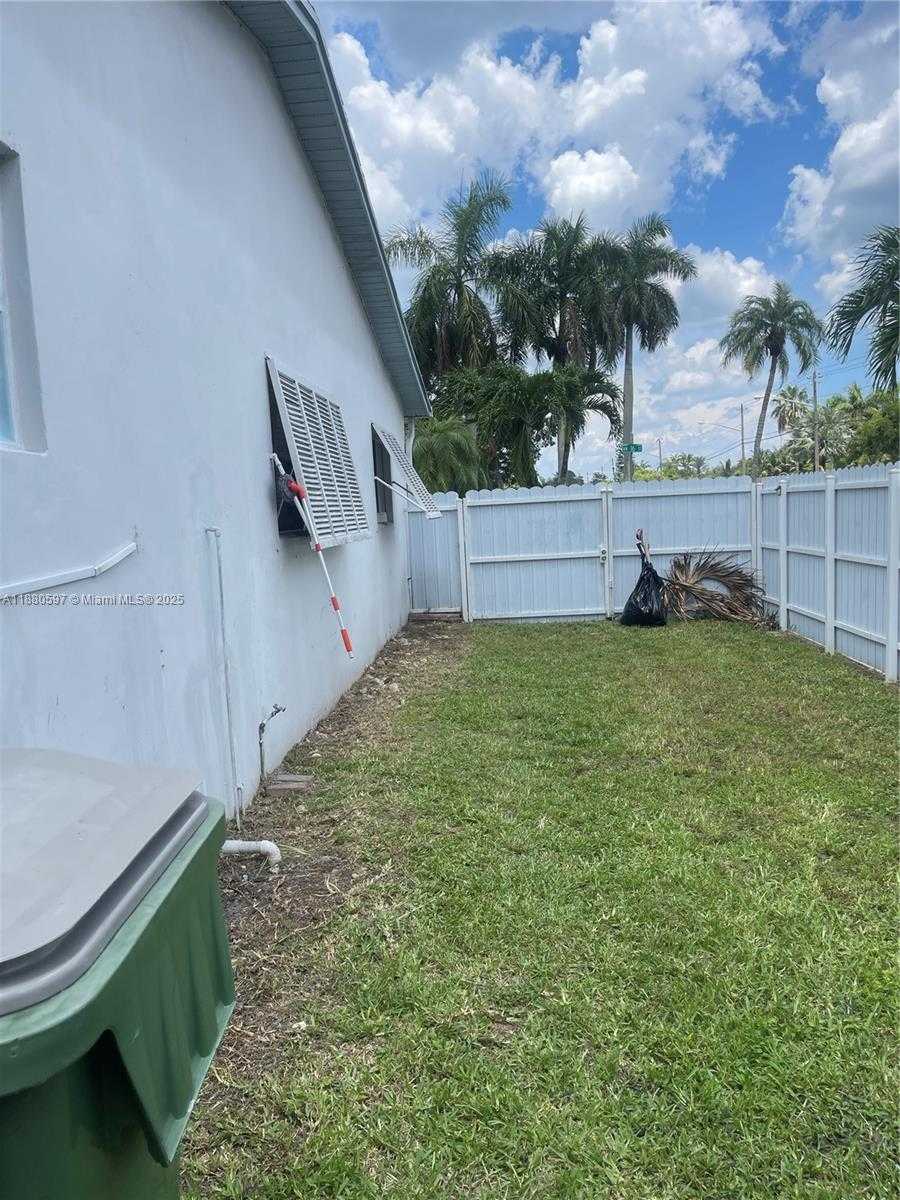 Small Image of 610 NORTH WEST 16TH ST, Homestead Number 28