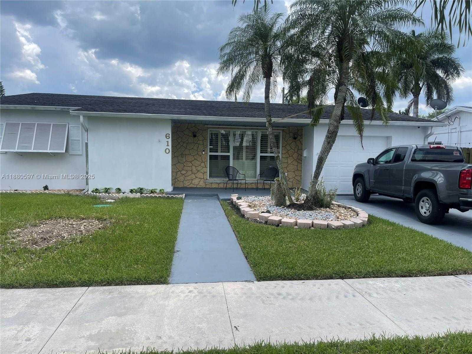 Small Image of 610 NORTH WEST 16TH ST, Homestead Number 3