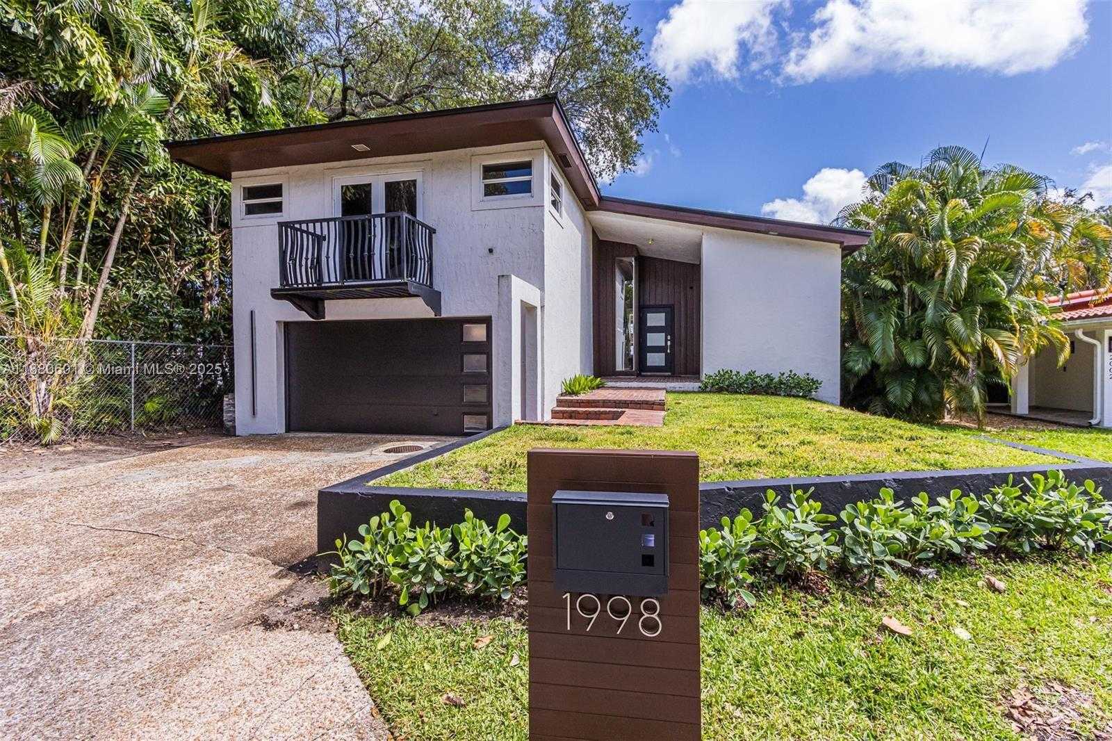 Small Image of 1998 SOUTH WEST 16TH CT, Fort Lauderdale Number 22